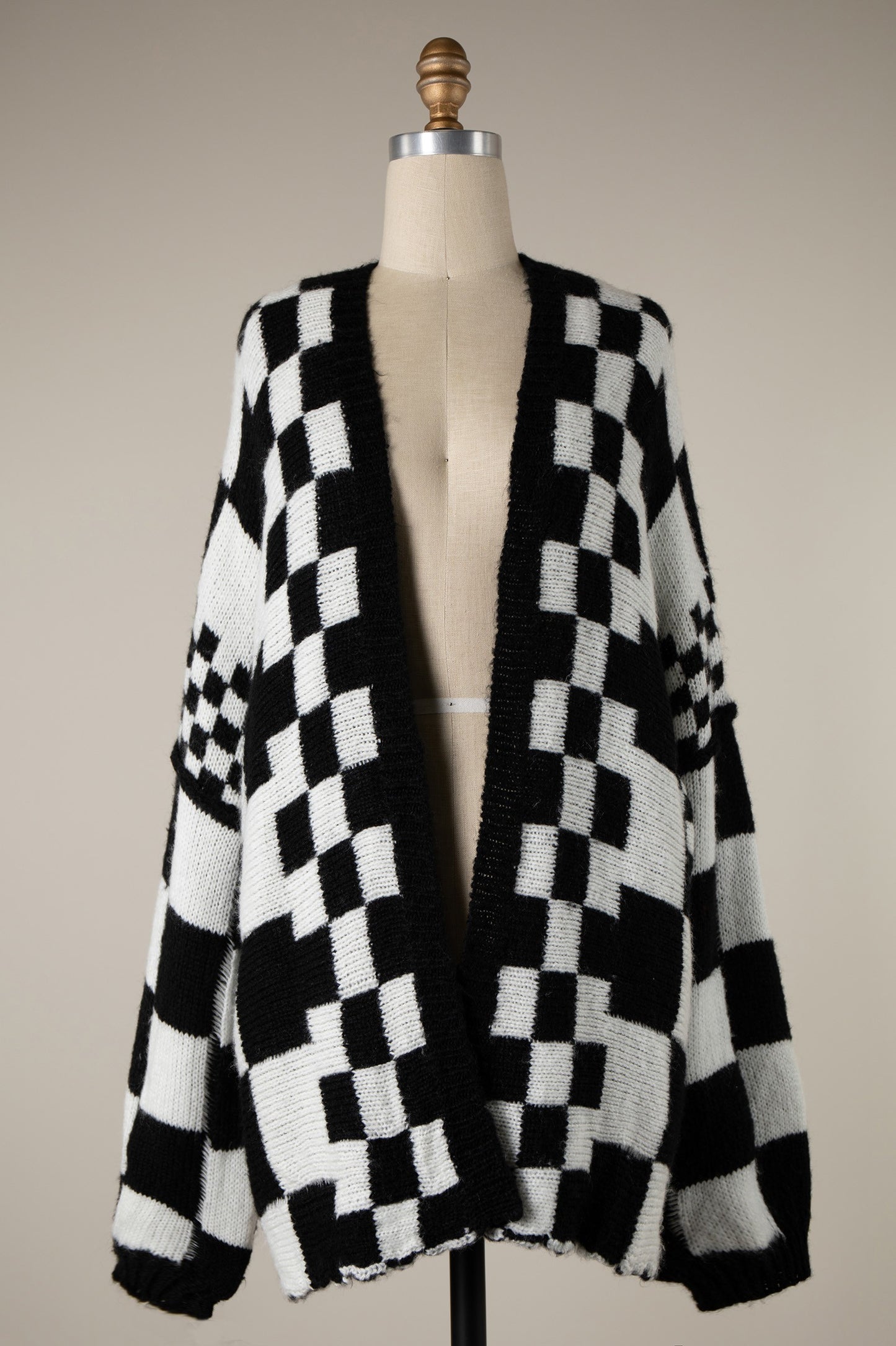 104 | Checkered Black and White Cardigan